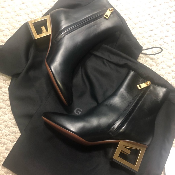 ❤️SOLD💜[givenchy] BNWT “g” block heel booties - Picture 2 of 8